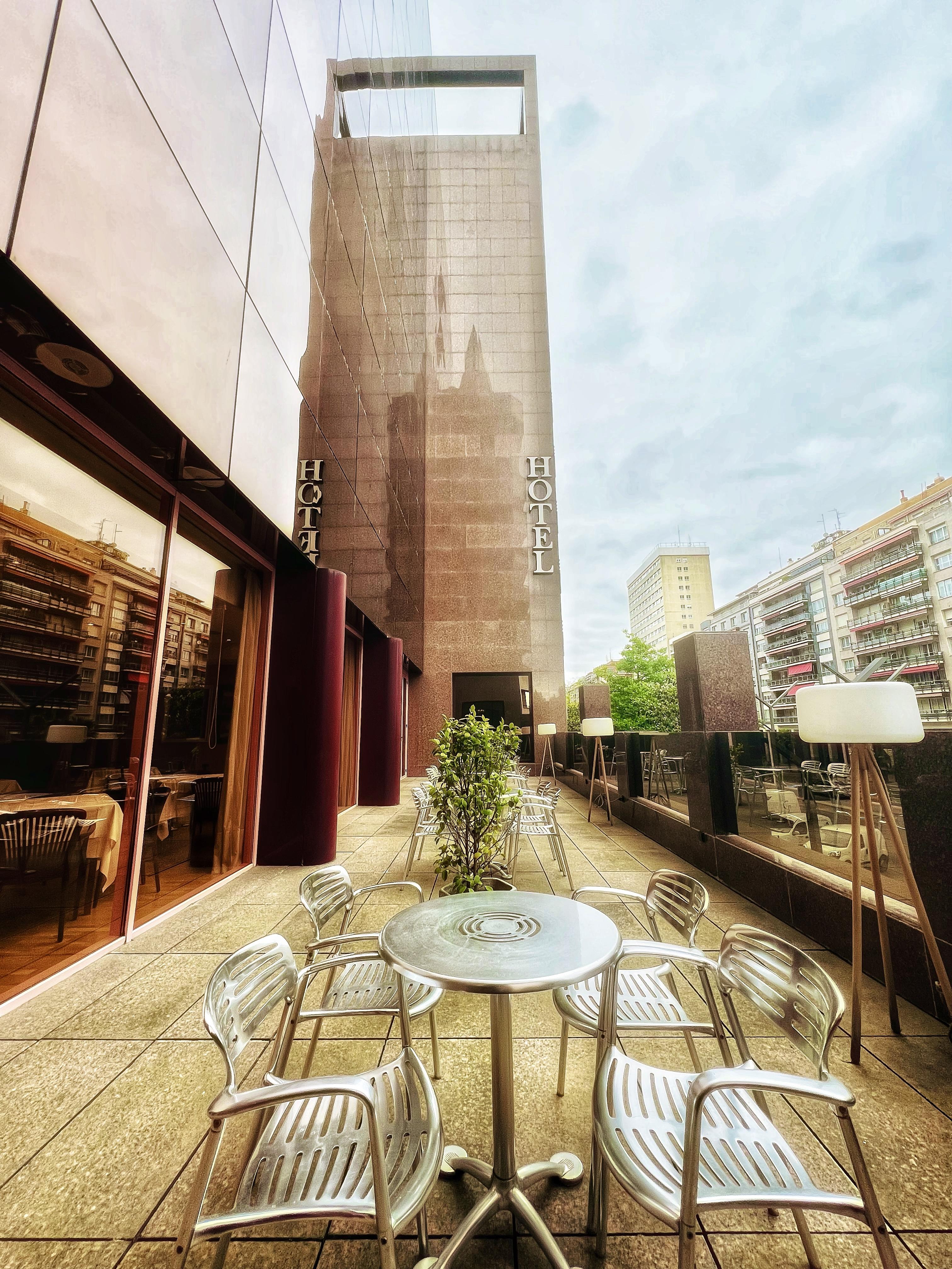 Mercure Carlton Rioja Hotel 4*
